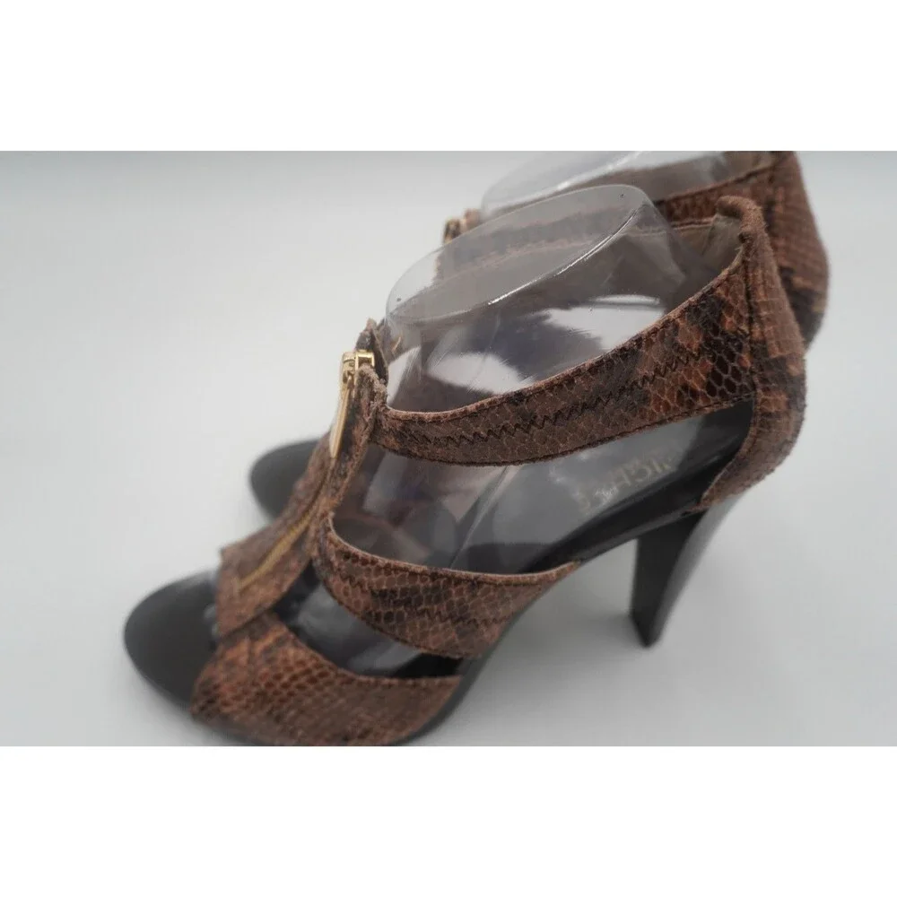 Michael Kors Berkley T-strap Chocolate Embossed Heel Sandals Front Zipper Sz 9M